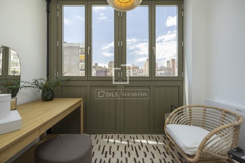 2 bedrooms apartment for sale in Barcelona, Catalonia, Spain № 4323 - photo 8