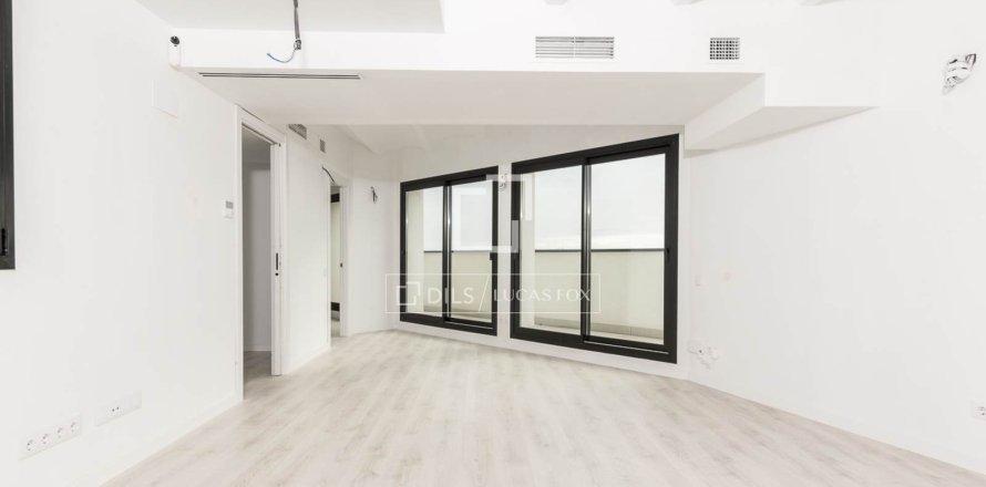 1 bedroom penthouse for sale in Barcelona, Catalonia, Spain № 4321