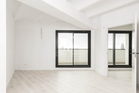 1 bedroom penthouse for sale in Barcelona, Catalonia, Spain № 4321 - photo 4