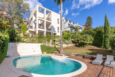 Villa de 5 dormitorios en venta en Esplugues de Llobregat, Barcelona, Cataluña, Spain № 4325