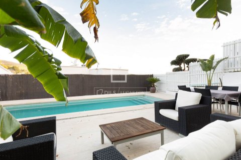 Villa de 4 dormitorios en venta en Castelldefels, Barcelona, Cataluña, Spain № 4326 - foto 3