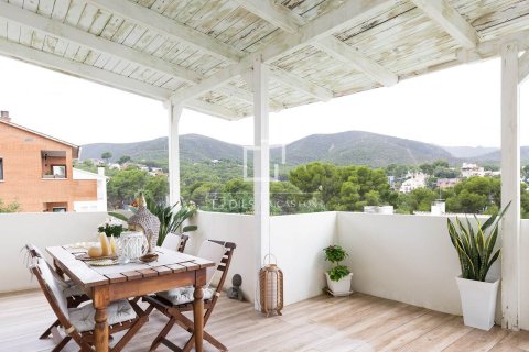 Villa de 4 dormitorios en venta en Castelldefels, Barcelona, Cataluña, Spain № 4326 - foto 6