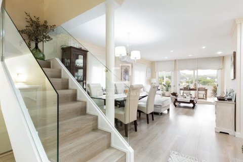 Villa de 4 dormitorios en venta en Castelldefels, Barcelona, Cataluña, Spain № 4326 - foto 17