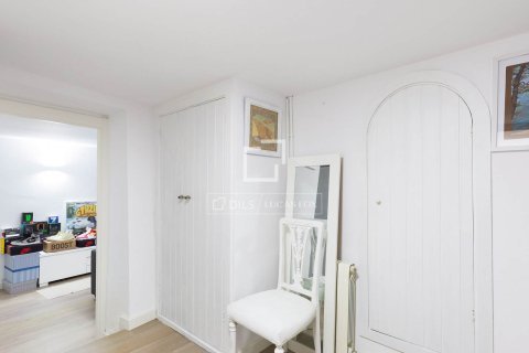 Villa de 4 dormitorios en venta en Castelldefels, Barcelona, Cataluña, Spain № 4326 - foto 29