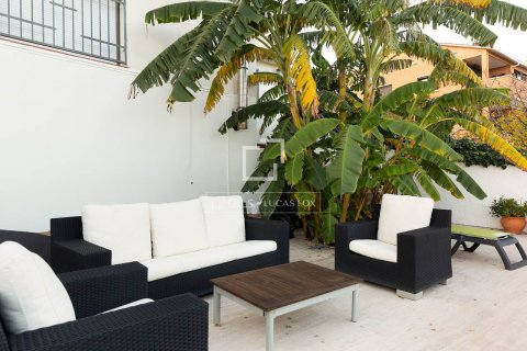 Villa de 4 dormitorios en venta en Castelldefels, Barcelona, Cataluña, Spain № 4326 - foto 9