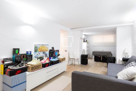 Villa de 4 dormitorios en venta en Castelldefels, Barcelona, Cataluña, Spain № 4326 - foto 30