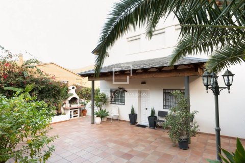 Villa de 4 dormitorios en venta en Castelldefels, Barcelona, Cataluña, Spain № 4326 - foto 4