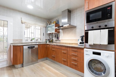 Villa de 4 dormitorios en venta en Castelldefels, Barcelona, Cataluña, Spain № 4326 - foto 25