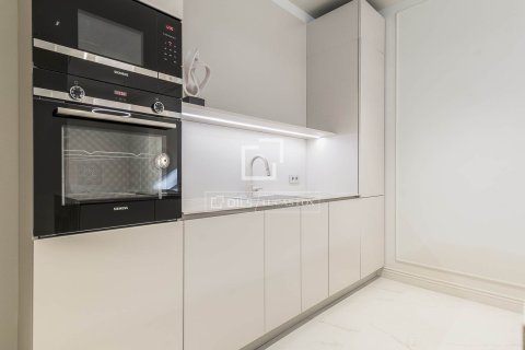 4 bedrooms apartment for sale in Barcelona, Catalonia, Spain № 4324 - photo 18