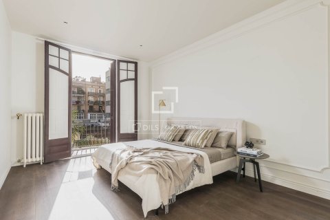 4 bedrooms apartment for sale in Barcelona, Catalonia, Spain № 4324 - photo 24