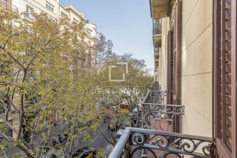 4 bedrooms apartment for sale in Barcelona, Catalonia, Spain № 4324 - photo 10
