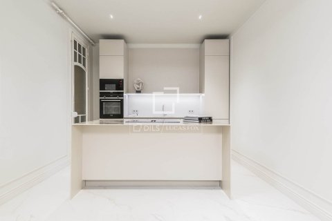 4 bedrooms apartment for sale in Barcelona, Catalonia, Spain № 4324 - photo 15