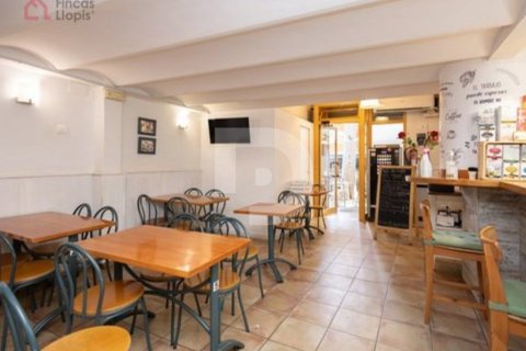 260 sq.m. commercial property for sale in Sants-Montjuic, Barcelona, Catalonia, Spain № 4569 - photo 3