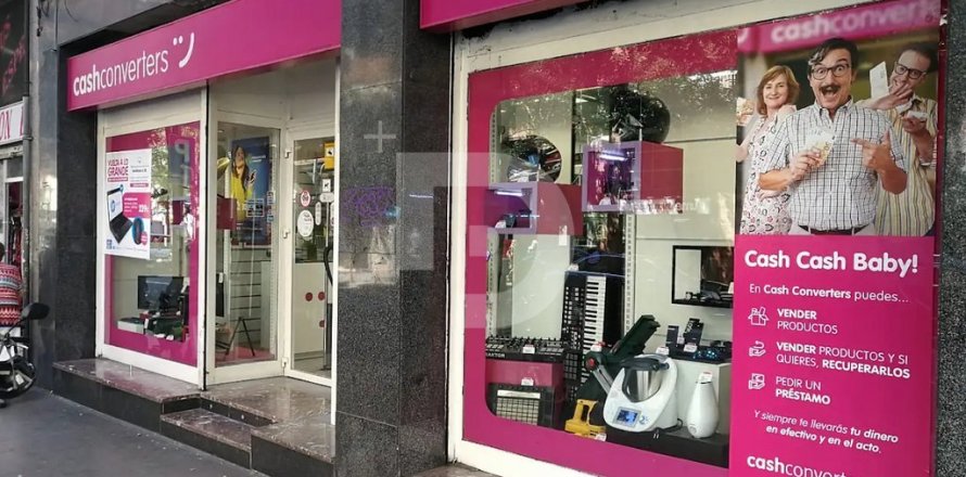 Propiedad comercial de 382 m² en venta en Sants-Montjuïc, Barcelona, Cataluña, Spain № 4564
