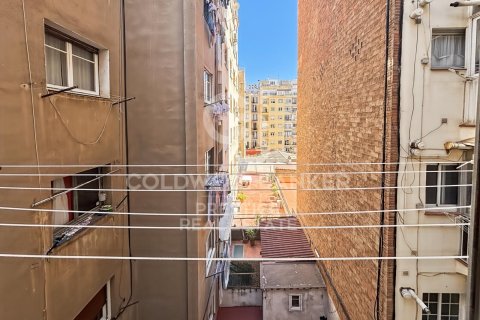 Купить квартиру в Барселона, Испания с 3 спальни, 67м², № 7839 - фото 3