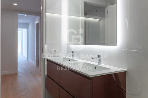 Apartamento de 3 dormitorios en venta en Barcelona, Cataluña, Spain № 7841 - foto 10