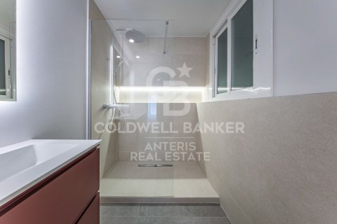 Apartamento de 3 dormitorios en venta en Barcelona, Cataluña, Spain № 7841 - foto 8