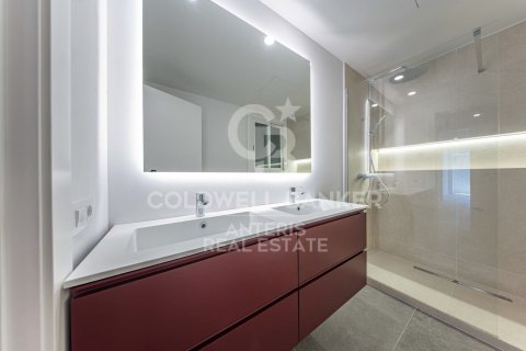 Apartamento de 3 dormitorios en venta en Barcelona, Cataluña, Spain № 7841 - foto 9