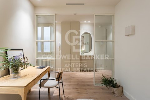 Apartamento de 203 m² en venta en Barcelona, Cataluña, Spain № 7844 - foto 13