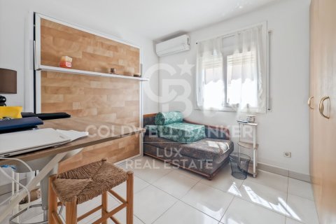 Сasa de 3 dormitorios en venta en Pau, Gerona, Cataluña, Spain № 7840 - foto 7