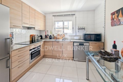 Сasa de 3 dormitorios en venta en Pau, Gerona, Cataluña, Spain № 7840 - foto 14