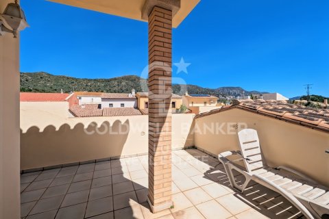 Сasa de 3 dormitorios en venta en Pau, Gerona, Cataluña, Spain № 7840 - foto 10