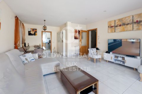 Сasa de 3 dormitorios en venta en Pau, Gerona, Cataluña, Spain № 7840 - foto 15
