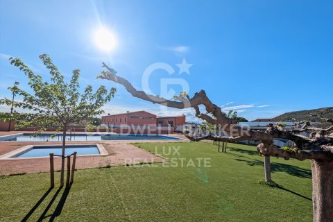 Сasa de 3 dormitorios en venta en Pau, Gerona, Cataluña, Spain № 7840 - foto 2