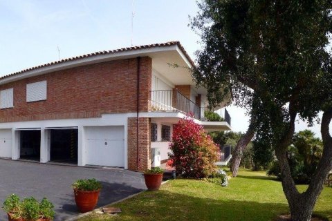 Сasa de 13 dormitorios en venta en Platja D'aro, Gerona, Cataluña, Spain № 1750 - foto 9