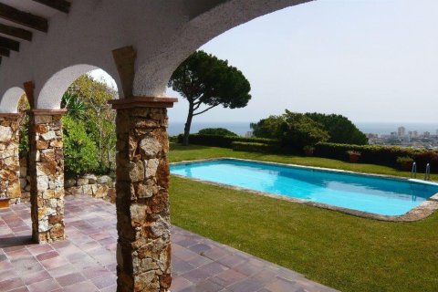 Сasa de 13 dormitorios en venta en Platja D'aro, Gerona, Cataluña, Spain № 1750 - foto 11