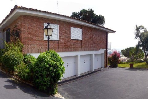 Сasa de 13 dormitorios en venta en Platja D'aro, Gerona, Cataluña, Spain № 1750 - foto 7