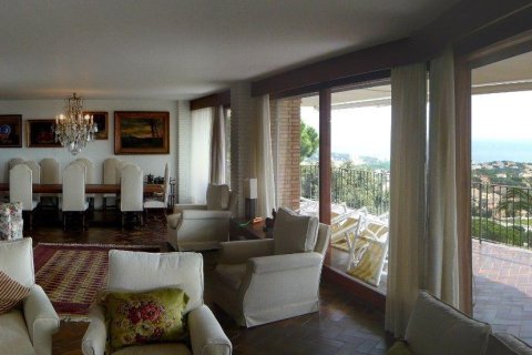 Сasa de 13 dormitorios en venta en Platja D'aro, Gerona, Cataluña, Spain № 1750 - foto 13