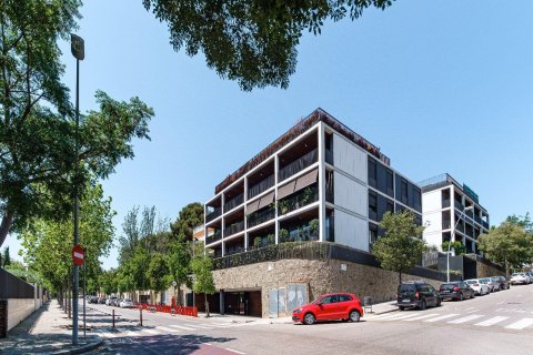 Apartamento de 4 dormitorios en venta en Barcelona, Cataluña, Spain № 1748