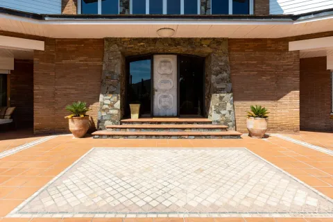 Сasa de 5 dormitorios en venta en Montornès del Vallès, Barcelona, Cataluña, Spain № 1747 - foto 5