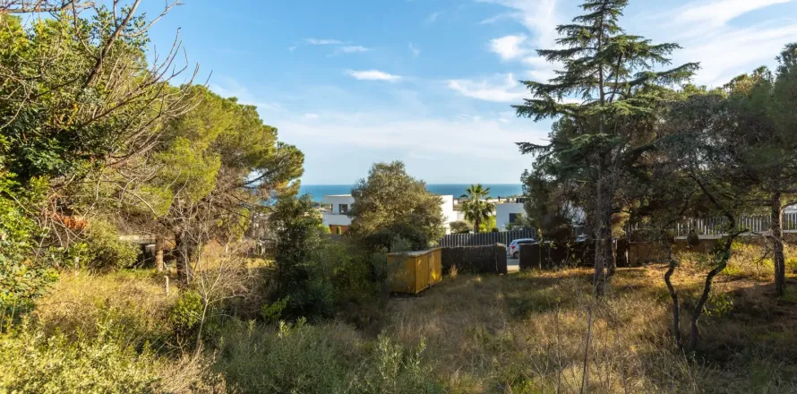 Parcela en venta en Mataró, Barcelona, Cataluña, Spain № 1746