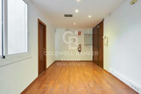 Apartamento en venta en Barcelona, Cataluña, Spain № 6025 - foto 27