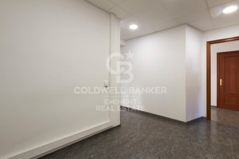 Apartamento en venta en Barcelona, Cataluña, Spain № 6025 - foto 13