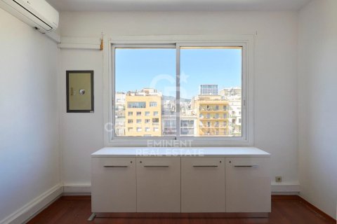 Apartamento en venta en Barcelona, Cataluña, Spain № 6025 - foto 16