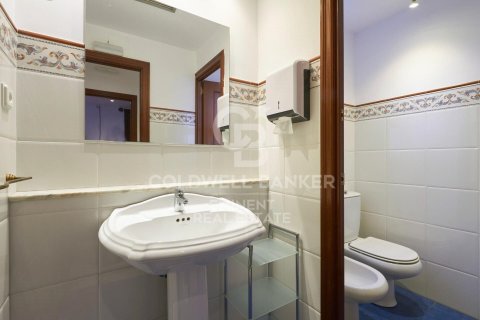 Apartamento en venta en Barcelona, Cataluña, Spain № 6025 - foto 3