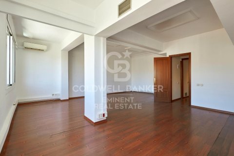 Apartamento en venta en Barcelona, Cataluña, Spain № 6025 - foto 23