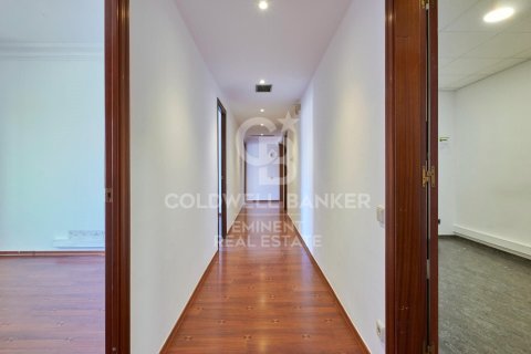 Apartamento en venta en Barcelona, Cataluña, Spain № 6025 - foto 14