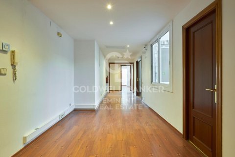 Apartamento en venta en Barcelona, Cataluña, Spain № 6025 - foto 28