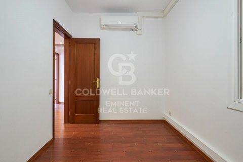 Apartamento en venta en Barcelona, Cataluña, Spain № 6025 - foto 9