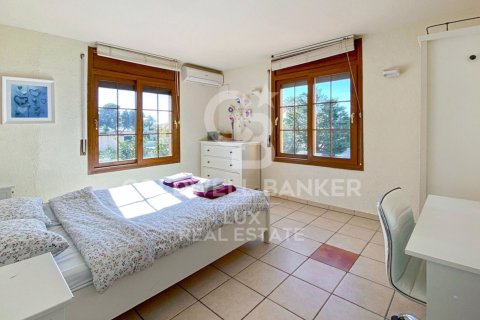 Сasa de 7 dormitorios en venta en Empuriabrava, Gerona, Cataluña, Spain № 6026 - foto 8