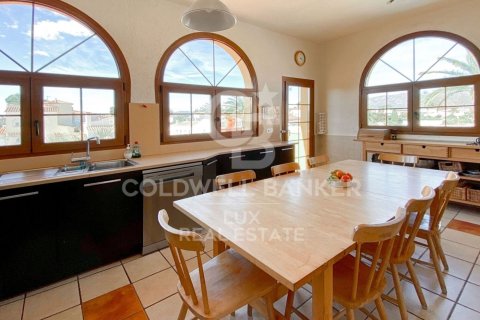 Сasa de 7 dormitorios en venta en Empuriabrava, Gerona, Cataluña, Spain № 6026 - foto 3