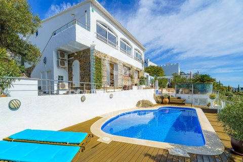 Купить виллу в Розы, Испания с 5 спален, 281м², № 6027 - фото 6