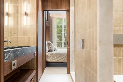 2 bedrooms apartment for sale in Barcelona, Catalonia, Spain № 4067 - photo 21