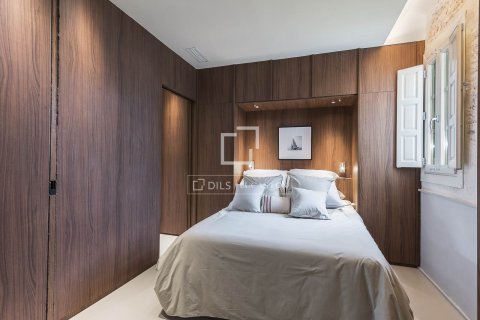 Ático de 2 dormitorios en venta en Barcelona, Cataluña, Spain № 4063 - foto 19