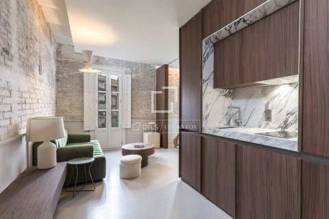 Ático de 2 dormitorios en venta en Barcelona, Cataluña, Spain № 4063 - foto 6