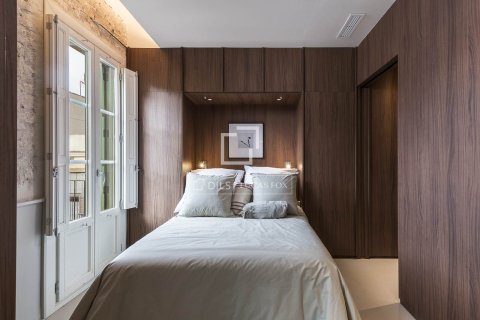 Ático de 2 dormitorios en venta en Barcelona, Cataluña, Spain № 4063 - foto 12